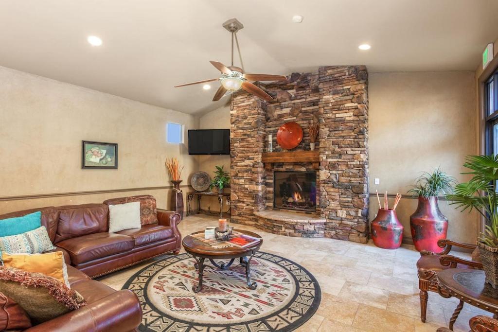 Coral Springs Resort H2 Brand New Home, Community Pool, Outdoor Fireplace, And Near Sand Hollow วอชิงตัน ภายนอก รูปภาพ